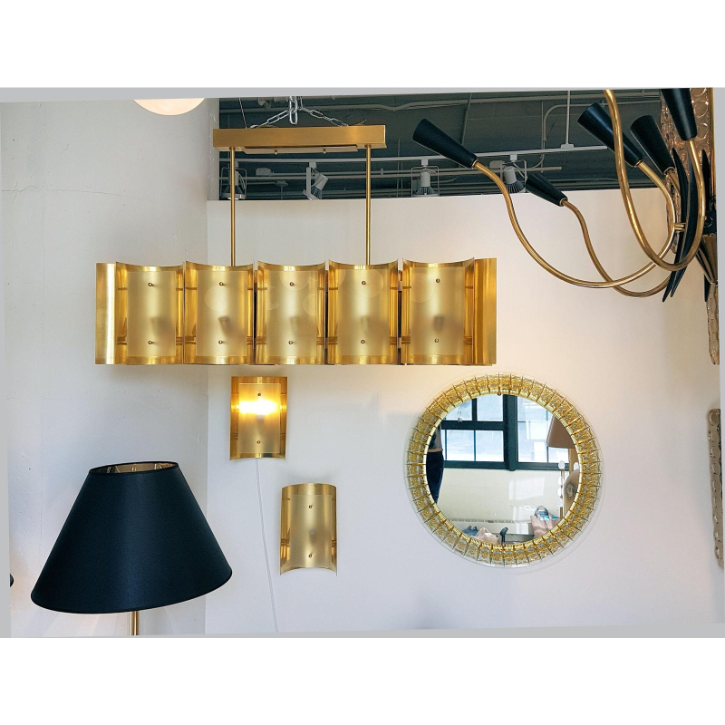 dlightus-bespoke-pair-of-brass-wall-sconces-with-frosted-glass-1368