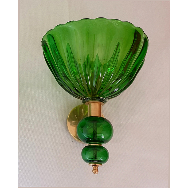 Large Mid Century Modern green Murano glass and brass sconces, a pair, Italy, Barovier style, 1980. 3